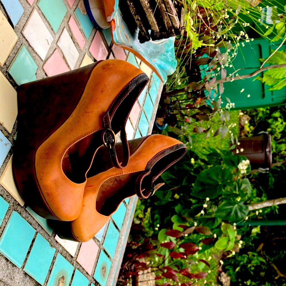 Italian Mary Jane platform heels